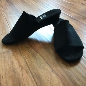 NEVER WORN Black Wedged Slides